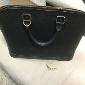 Louis Vuiran purse